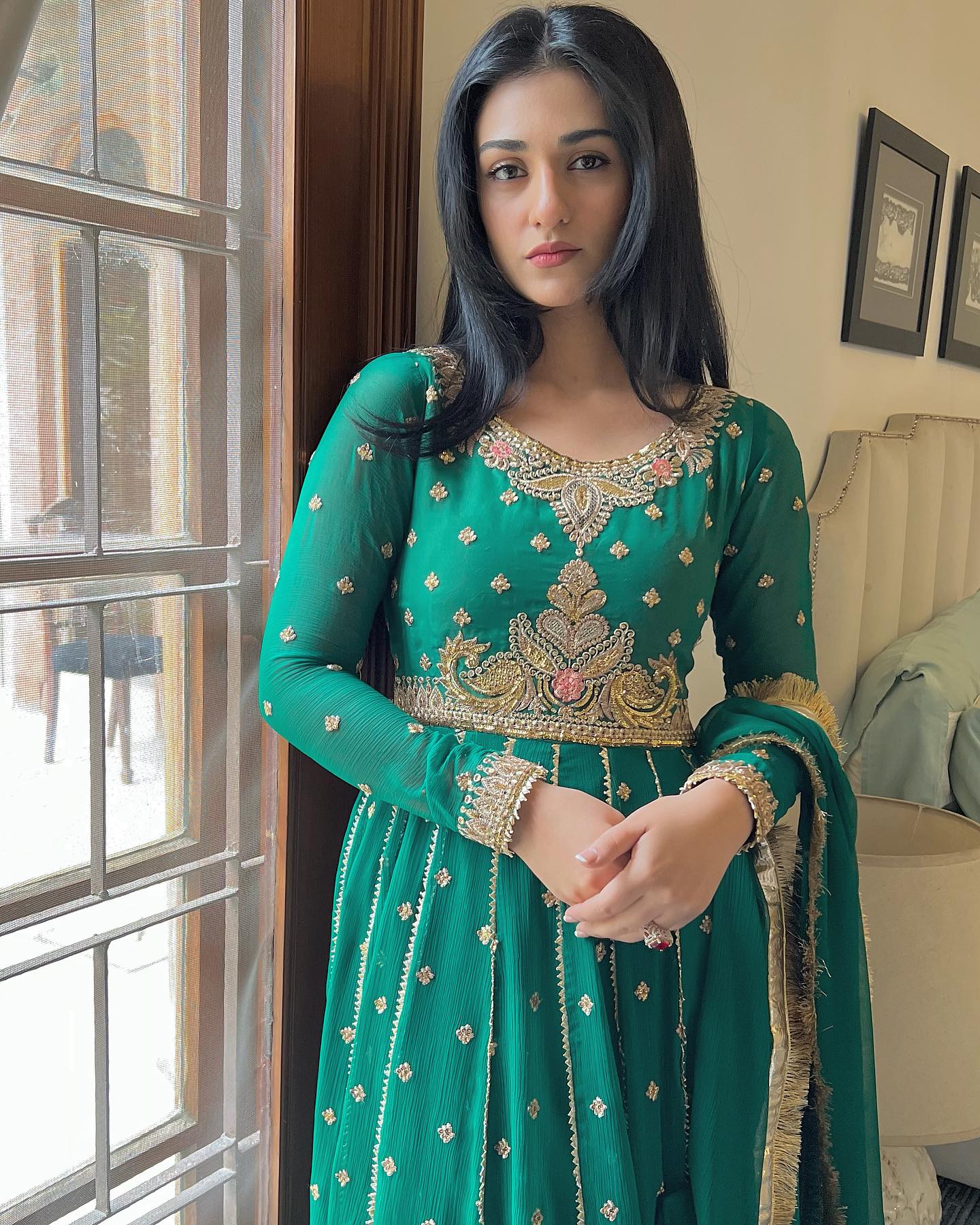 pakistani actress sarah khan