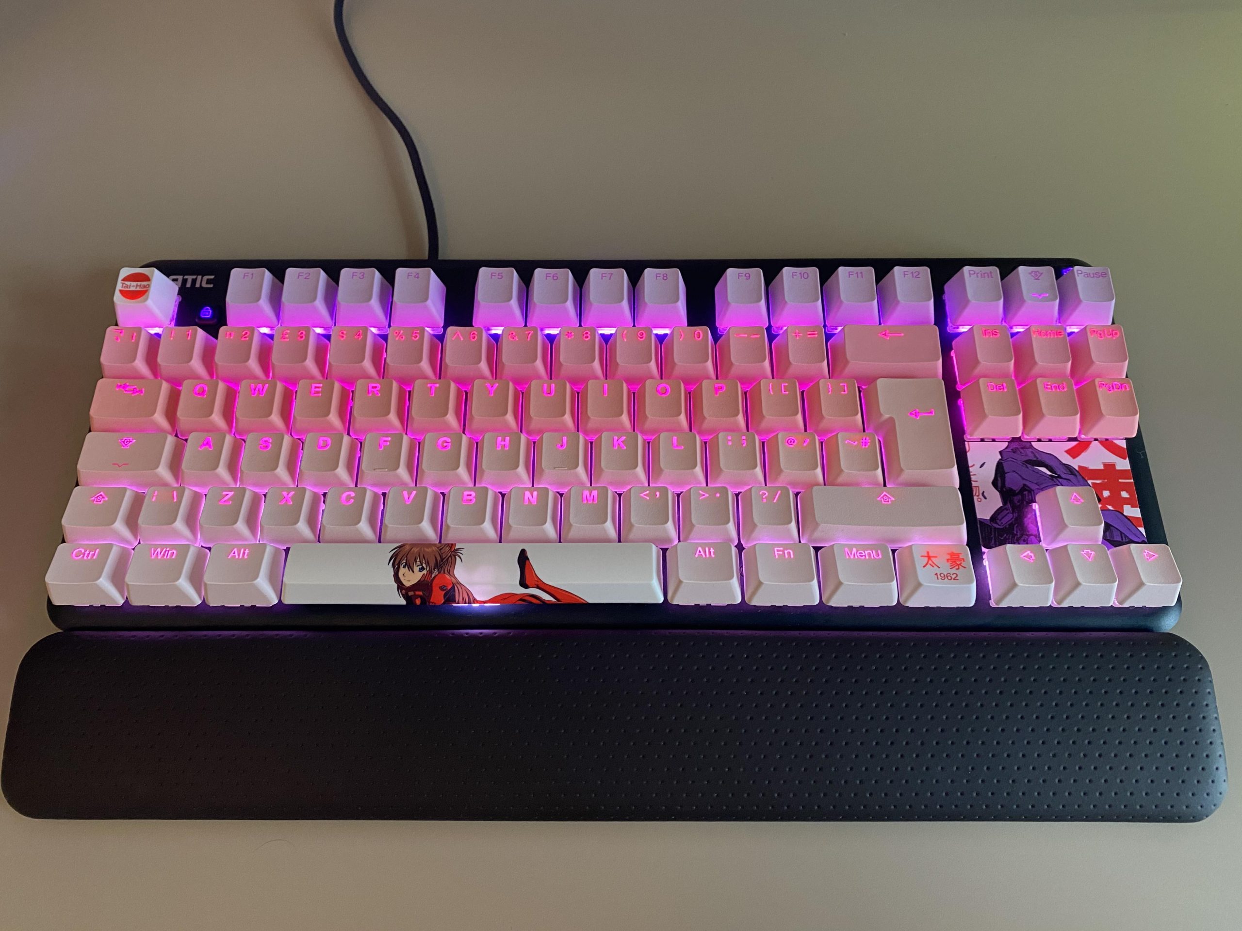 Custom Keyboard for Sara Dietschy