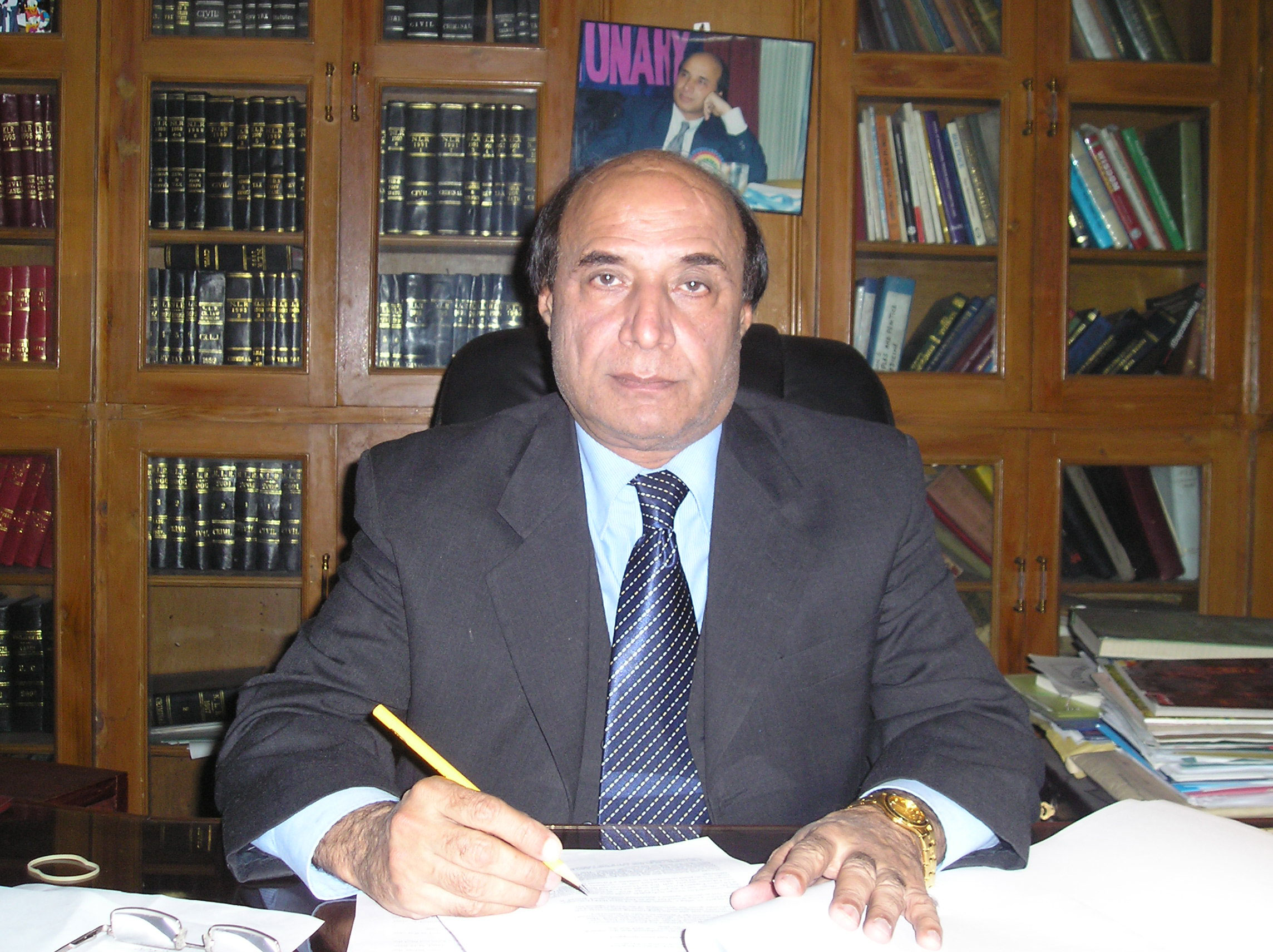 Latif Khosa’s biography