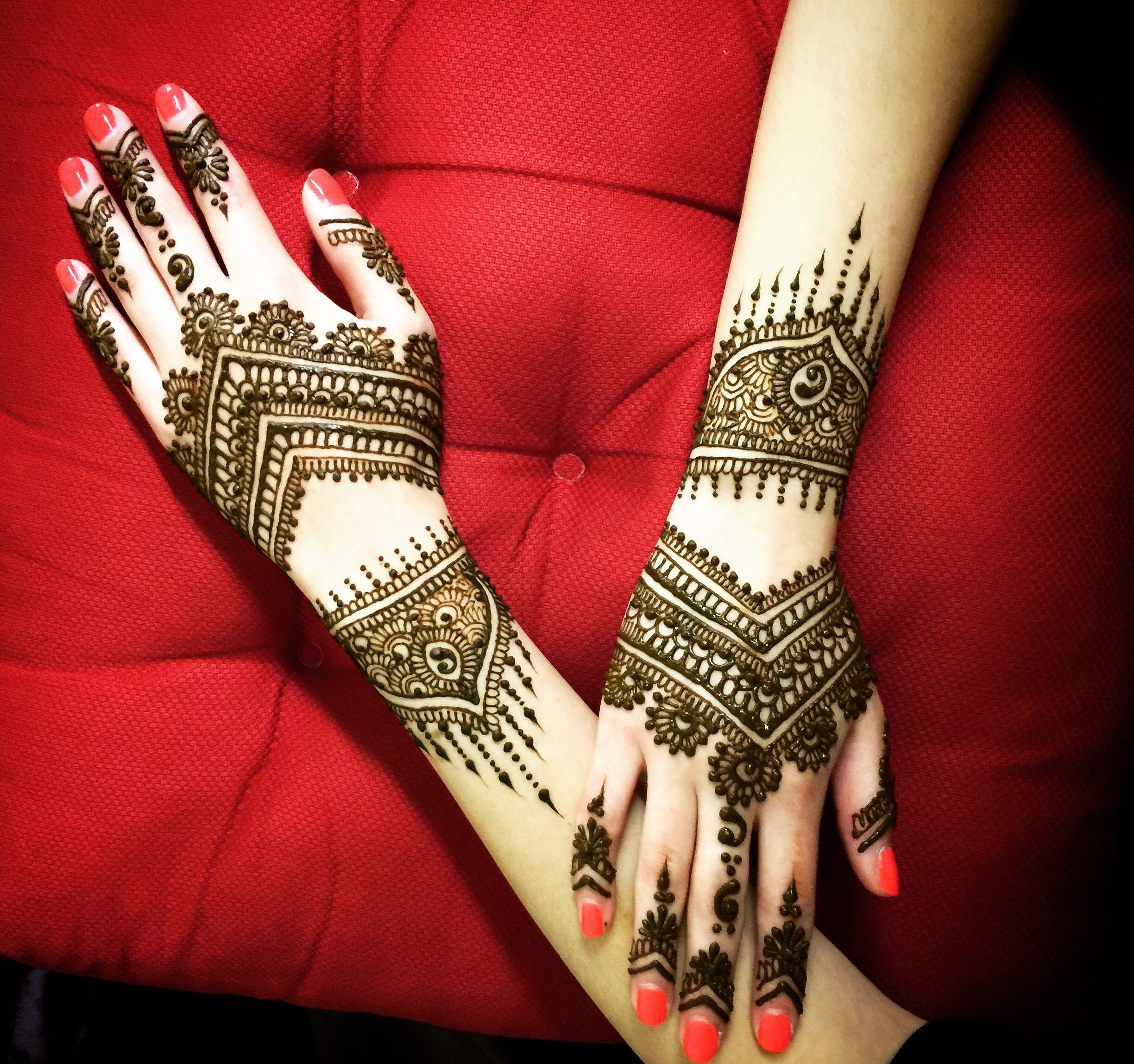 Symmetrical Mehndi Design