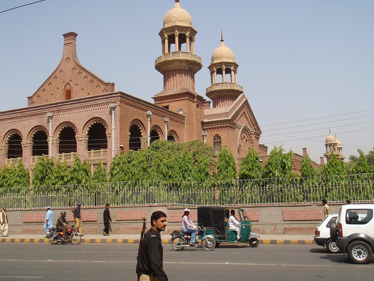 Akmal Bari Expressed Frustration with the Lahore Administration